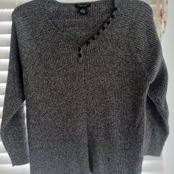 Reference Point New York Women’s 2X Sweater Gray Black Marled Knit V-Neck - Picture 3 of 5